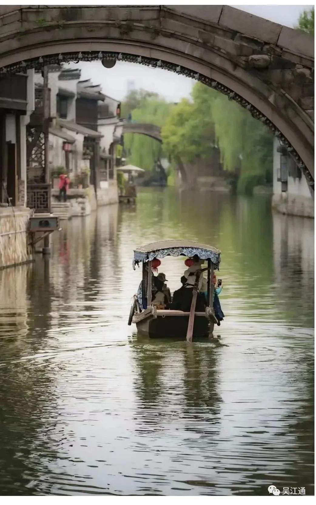今日旅游景区的游船(王钧谟提供).jpg